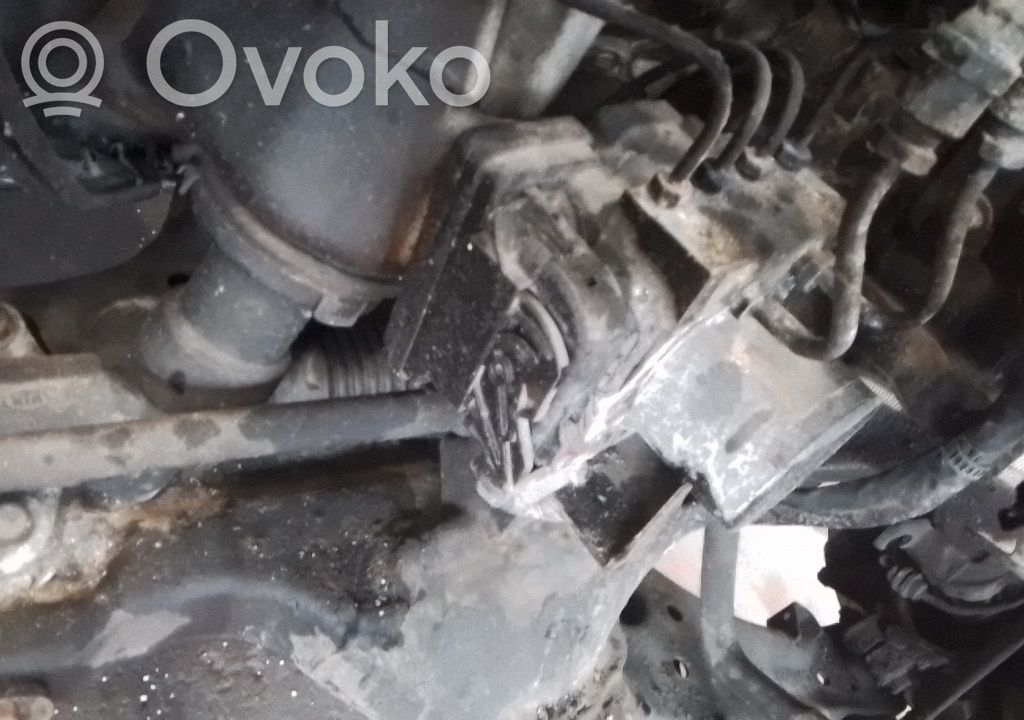 Bomba de ABS   589101Y800