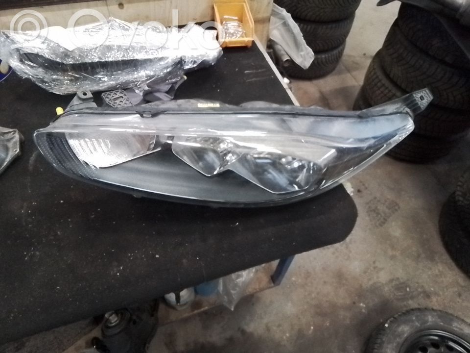 Headlight/headlamp   2126888