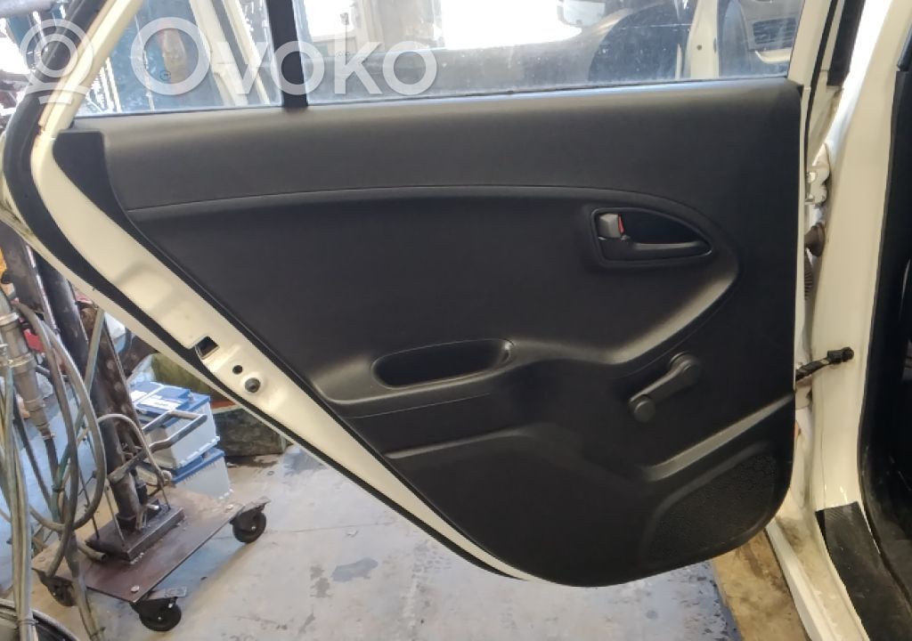 KIA Picanto Apšuvums aizmugurējām durvīm 