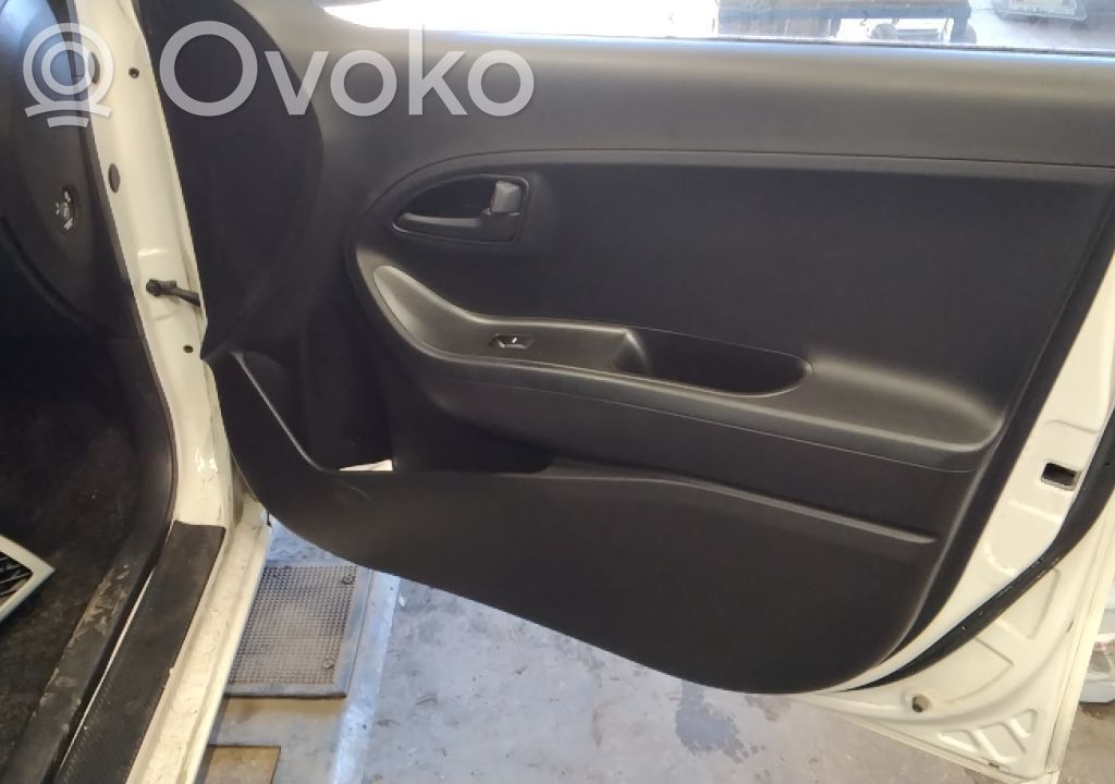 KIA Picanto Apšuvums aizmugurējām durvīm 