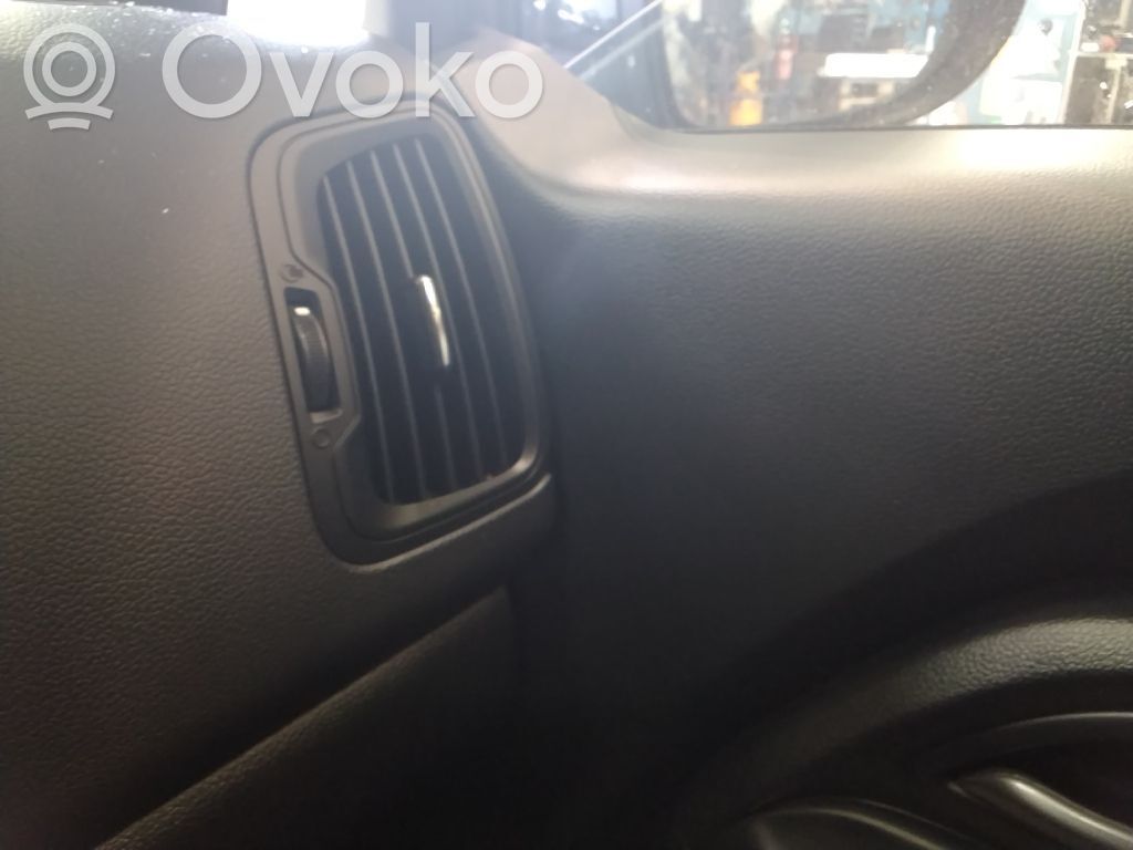 KIA Rio Centrinės oro grotelės 