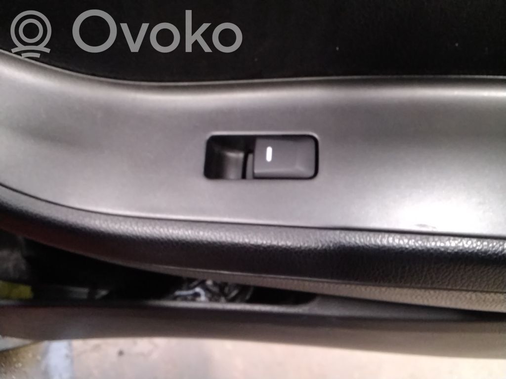 Electric window control switch   935751Y000