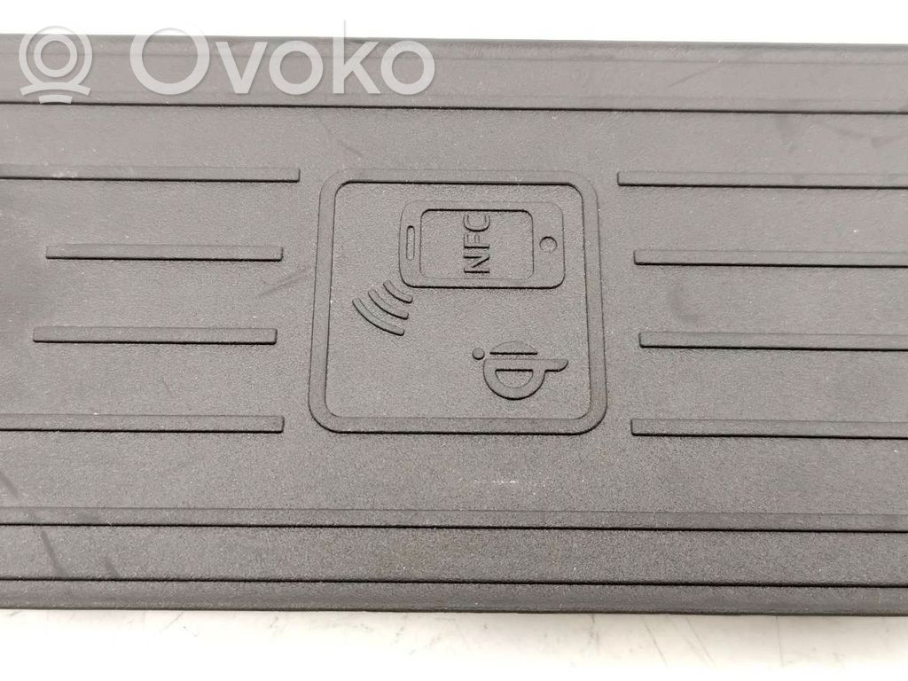 Audi A4 S4 B9 8W Wireless charging module 