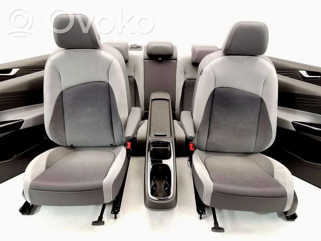 Sitze komplett   123456789,LS9R,10B867009EXFQ,10B867010EXFQ,10B867209AXFQ,10B867210AXFQ