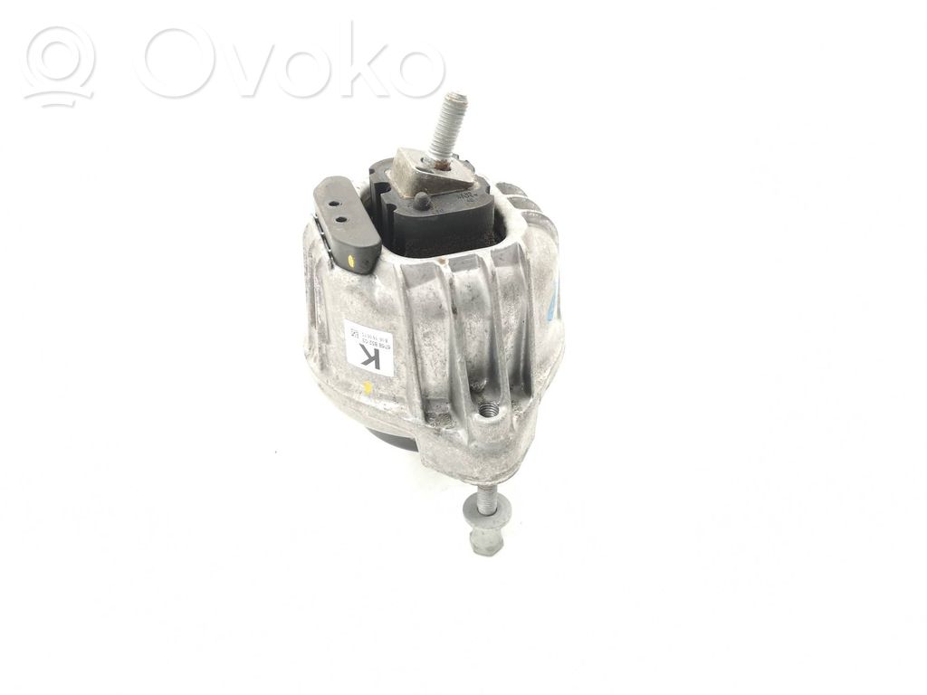 Engine mount vacuum valve   22116768852,22116768852,6768852