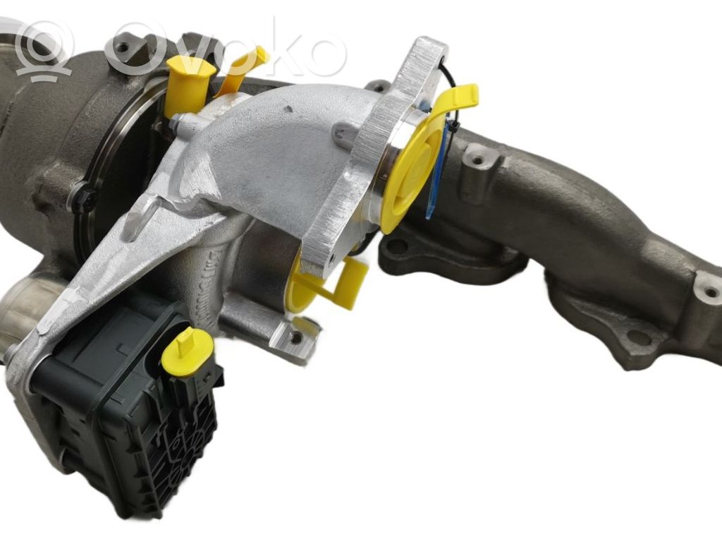 Audi A4 S4 B9 8W Auspuffkrümmer Abgaskrümmer 