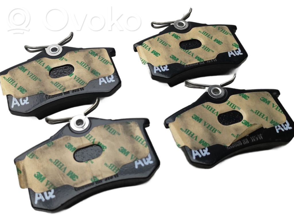 Volkswagen Polo VI Brake pads (front) 