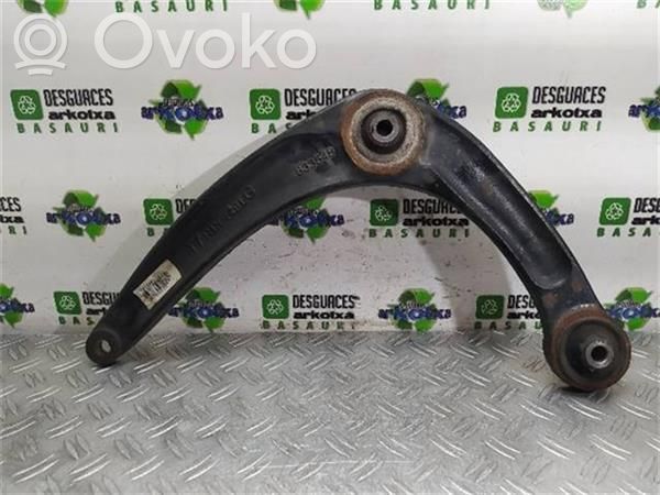 Peugeot 308 Brazo de suspensión delantero 