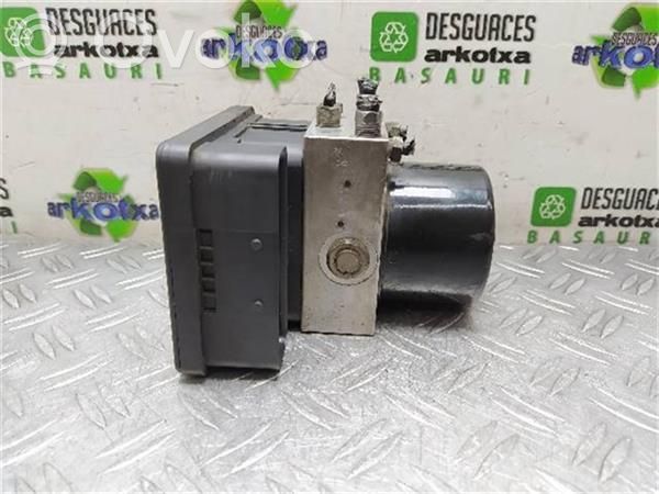 Unidad de control/módulo del ABS   D4164T