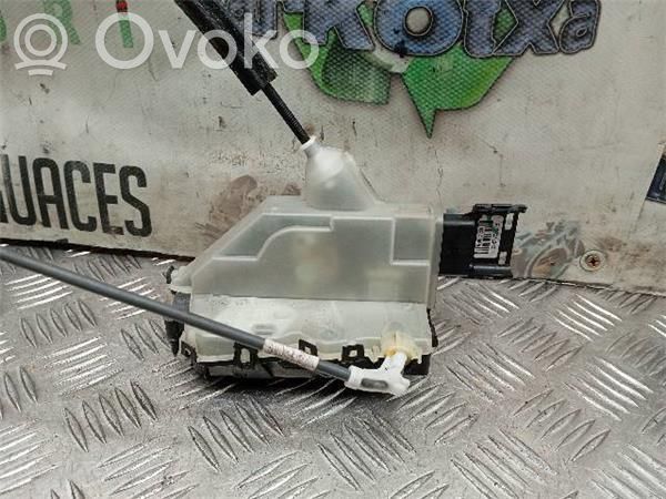 Opel Crossland X Rear door lock 