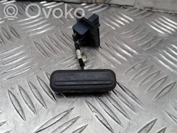 Opel Insignia A Išorinė bagažinės atidarymo rankena 