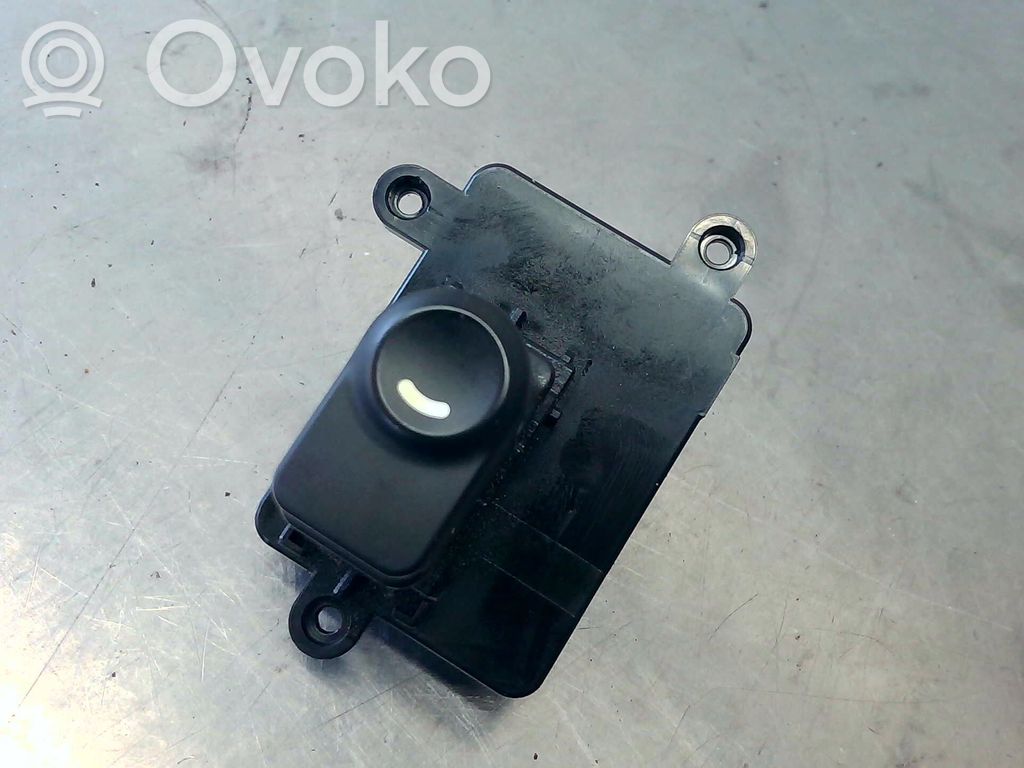 Hyundai i30 Electric window control switch 