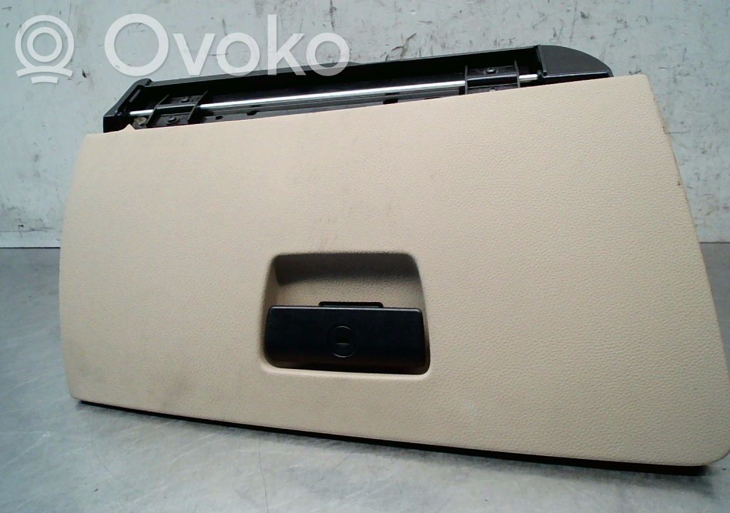 Glove box   51169110539