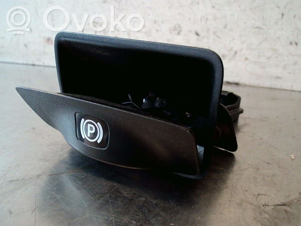 Mercedes-Benz CLS C219 Hand brake release handle 