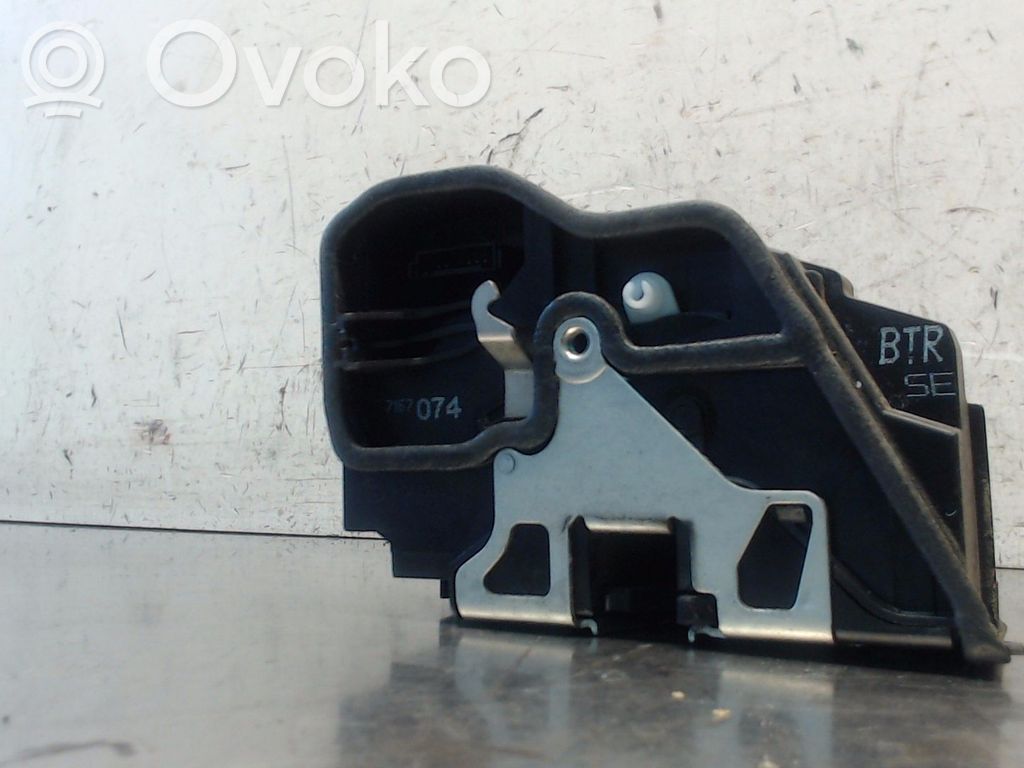 Front door lock   51217229458,7167074