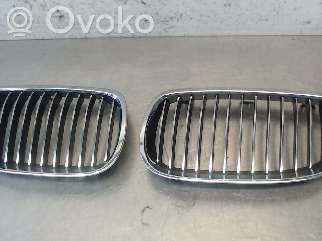 BMW 3 E90 E91 Priekšējais režģis 
