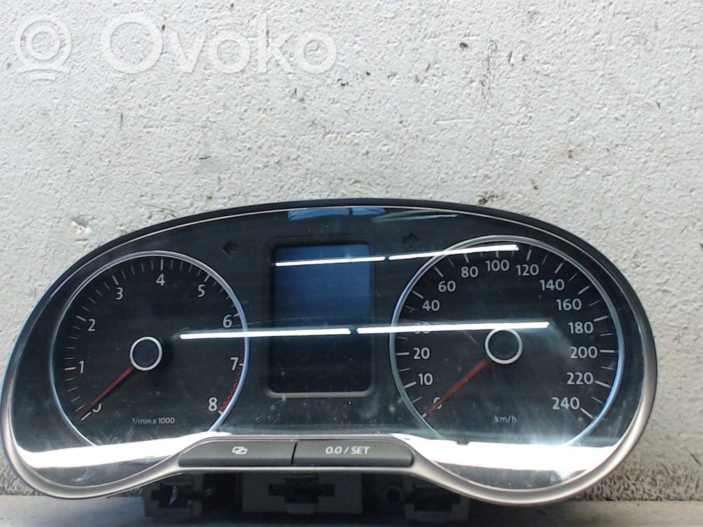 Volkswagen Polo V 6R Tachometr 