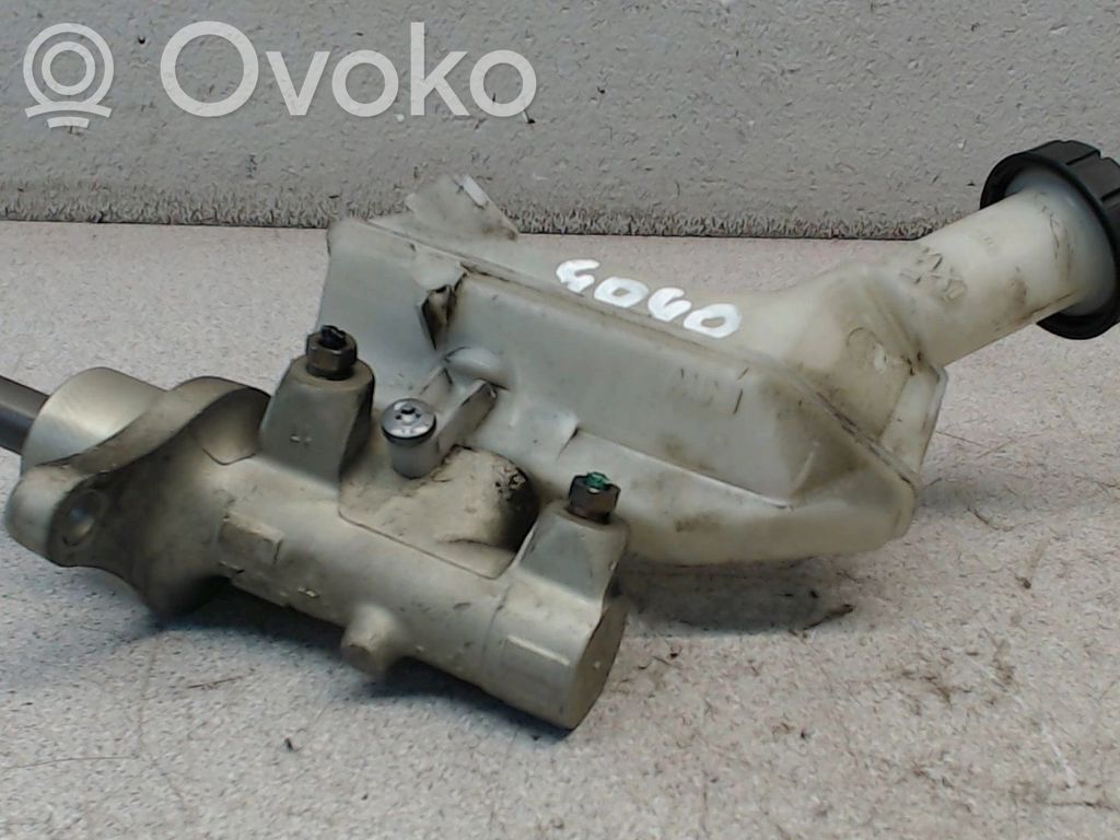 Renault Clio III Pääjarrusylinteri 