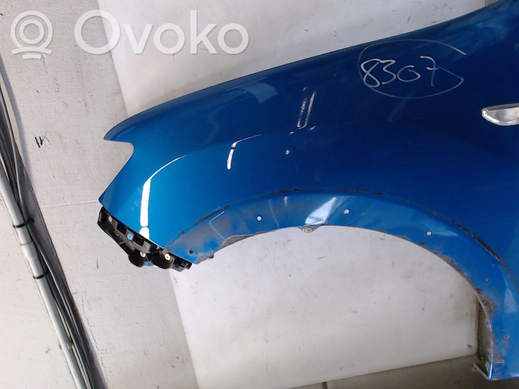 Ford B-MAX Takalokasuojan muotolista 