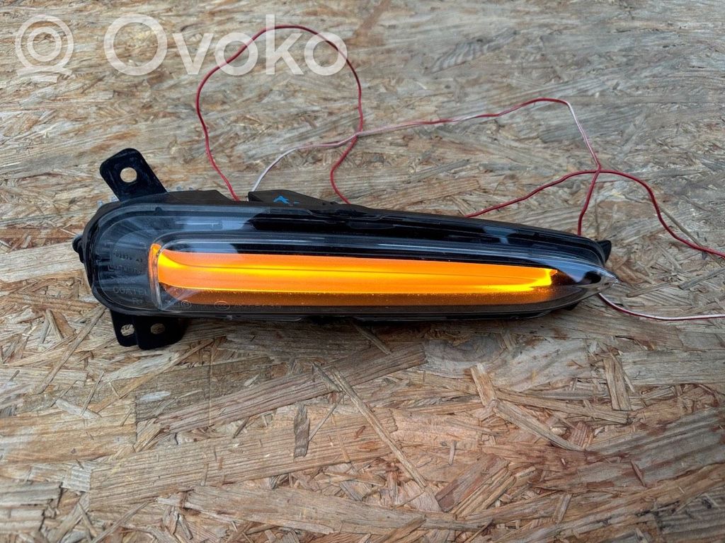 BMW i3 Front indicator light 