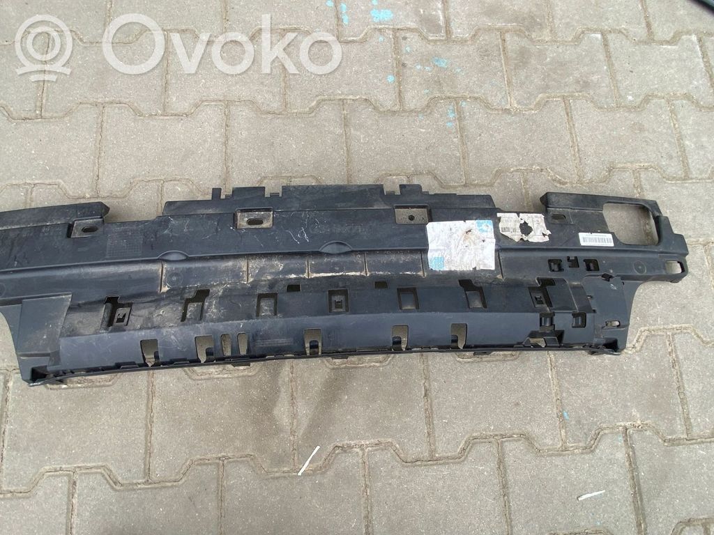 BMW 5 G30 G31 G38 Soporte de montaje del parachoques trasero 