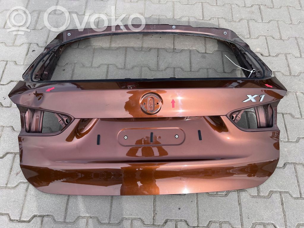 BMW X1 F48 F49 Galinis dangtis (bagažinės) 