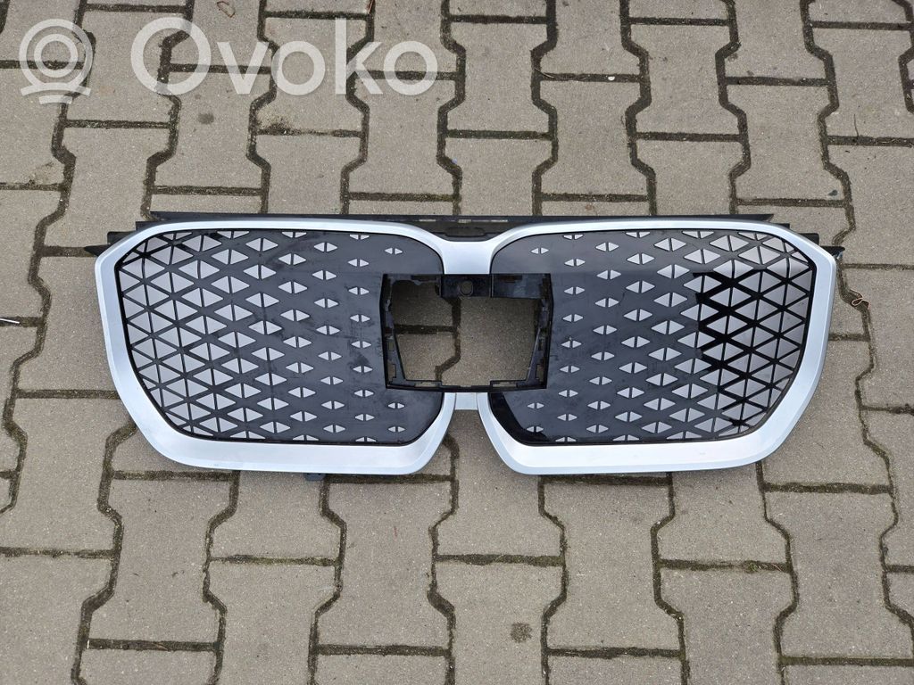 BMW X1 U11 Front grill 