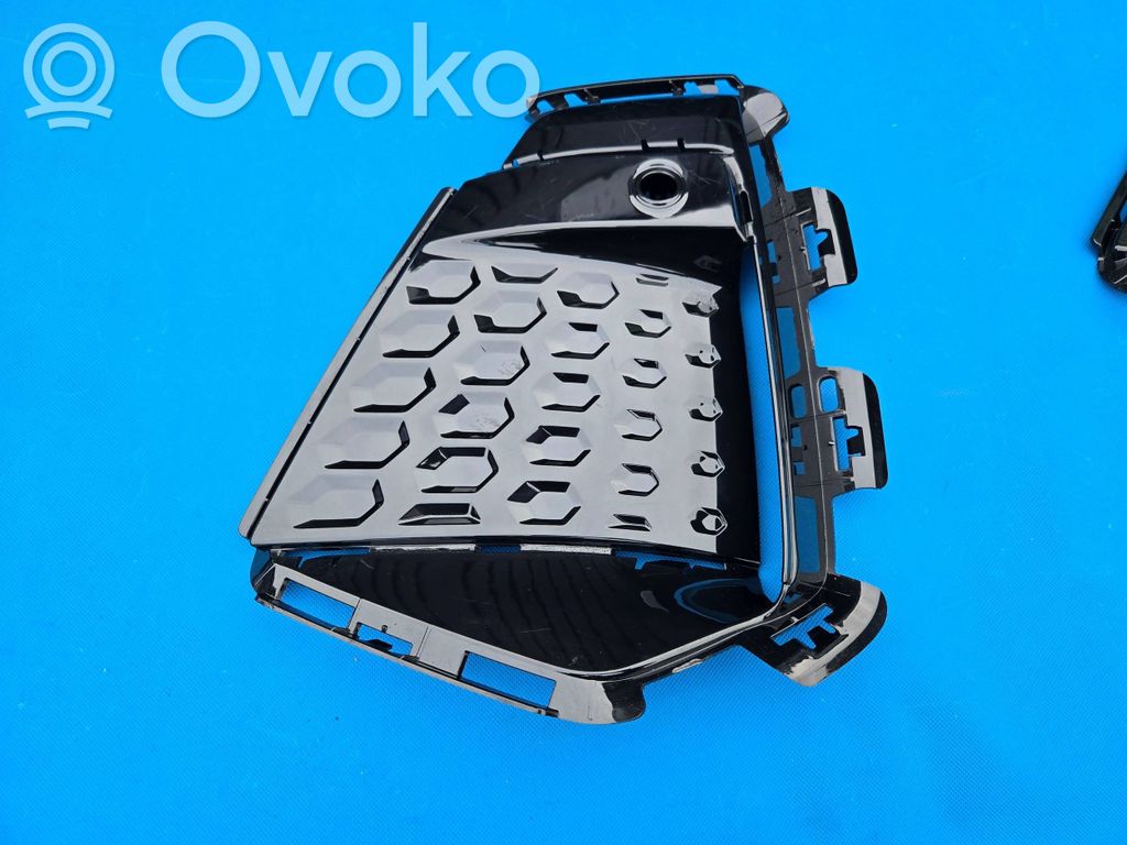 BMW 2 Active Tourer U06 Front bumper lower grill 