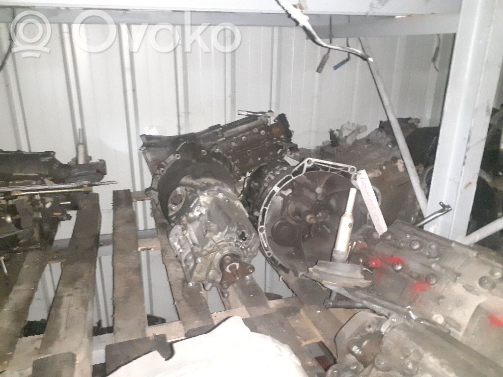 BMW 3 E46 Mechaninė 6 pavarų dėžė 