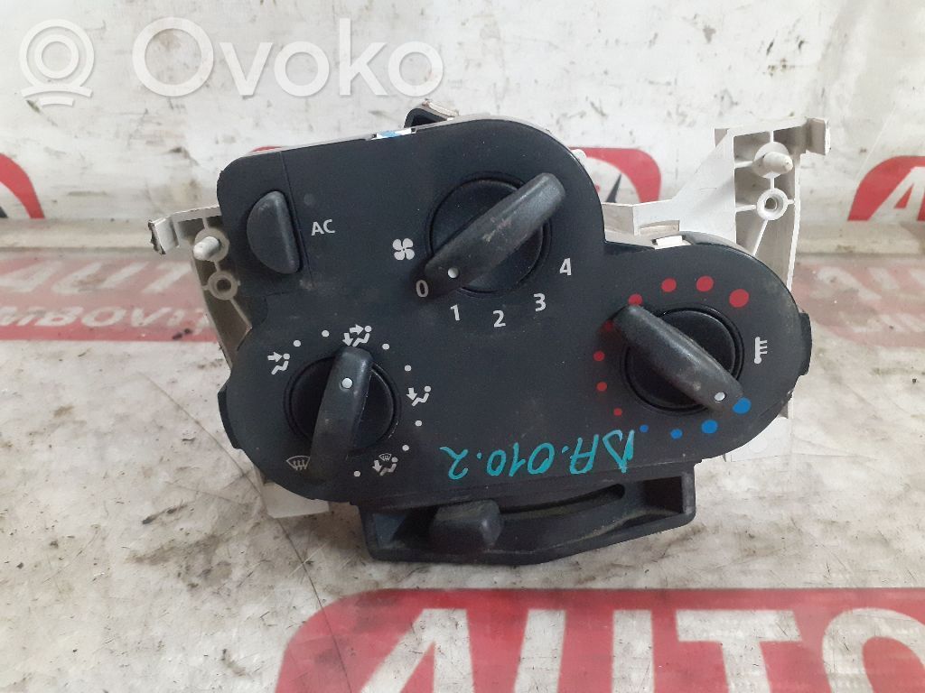 Dacia Logan I Climate control unit 