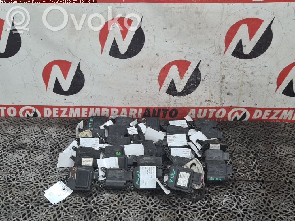 Audi A4 S4 B6 8E 8H Motor/actuator clapetă aer 