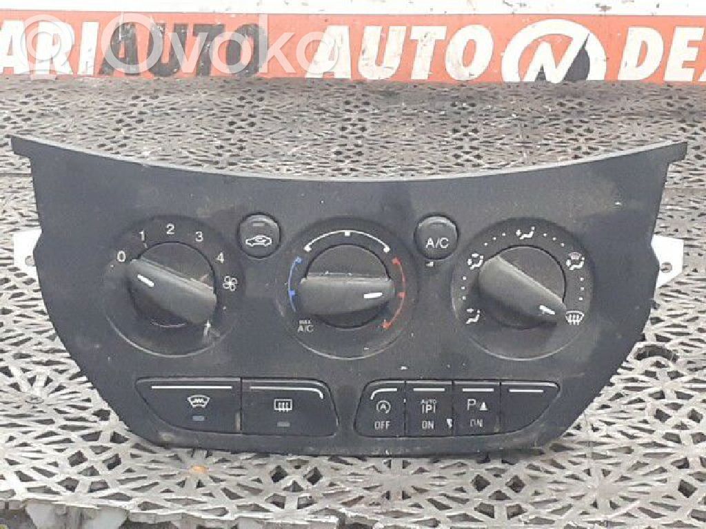 Ford C-MAX II Climate control unit 
