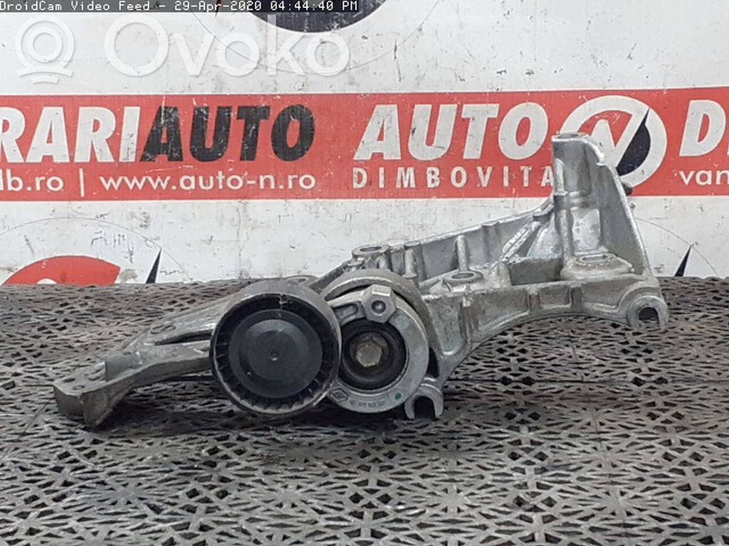 Renault Clio IV Generator/alternator 
