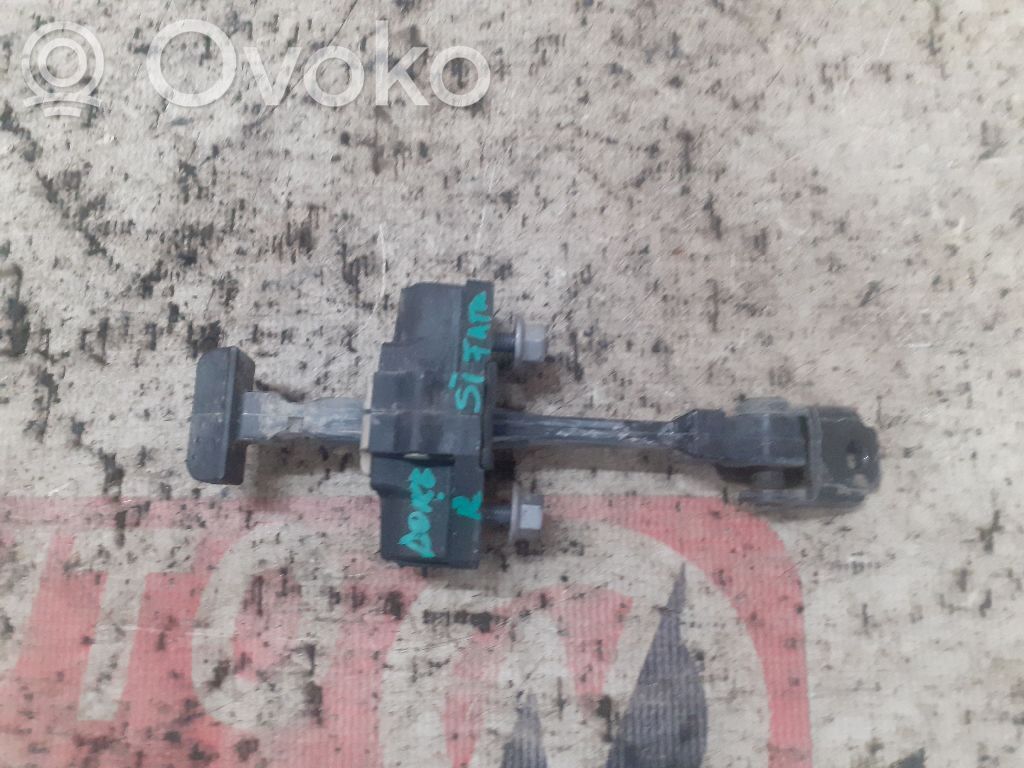Dacia Dokker Ogranicznik drzwi przednich 