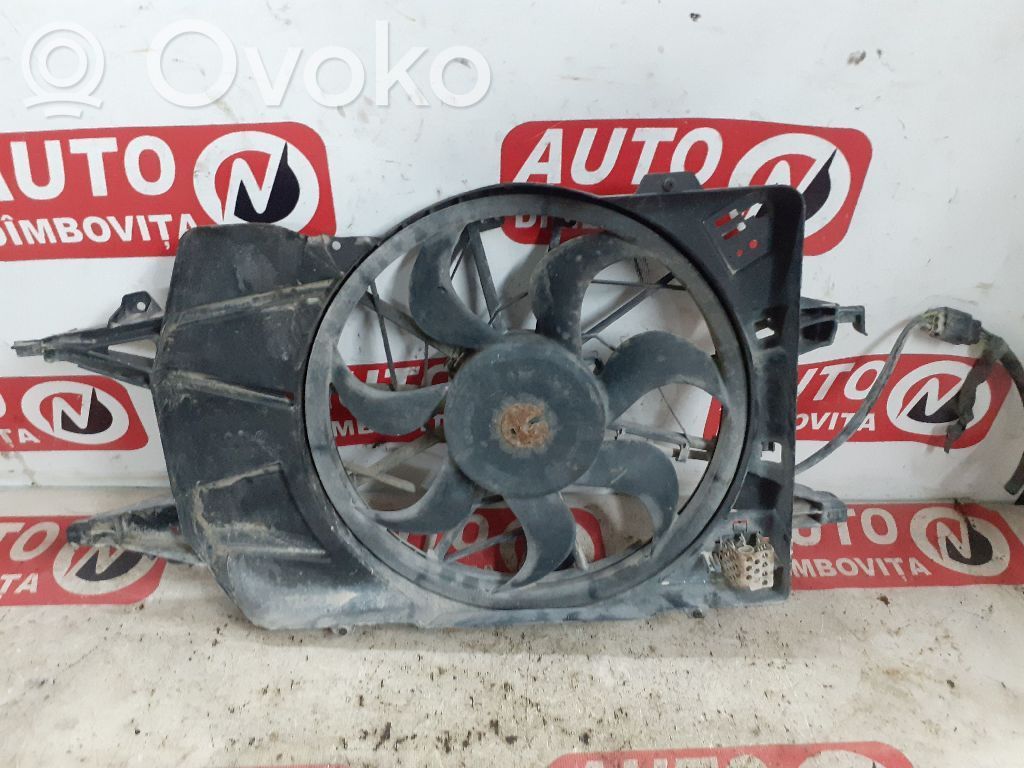 Ford Focus Elektrisks radiatoru ventilators 