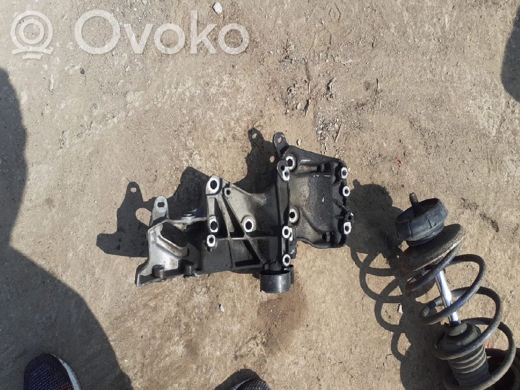 Dacia Logan I Generator/alternator bracket 