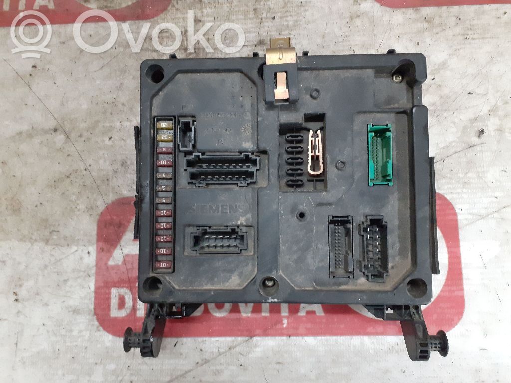 Seat Alhambra (Mk1) Drošinātāju bloks 