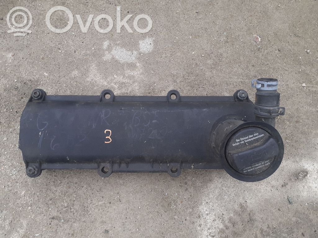 Volkswagen PASSAT B5.5 Ventildeckel 