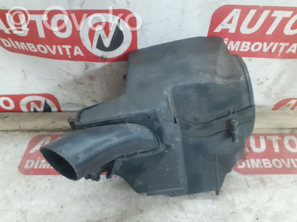Luftfilterkasten   AV619600BF