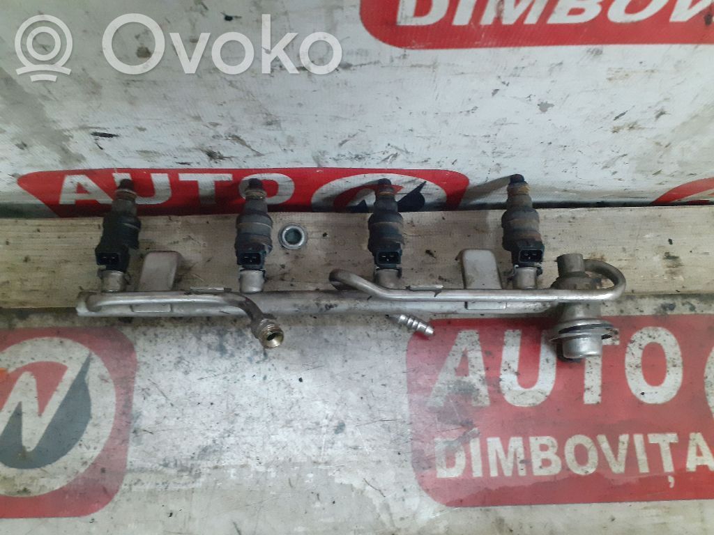 Audi A4 S4 B6 8E 8H Tubo principal de alimentación del combustible 