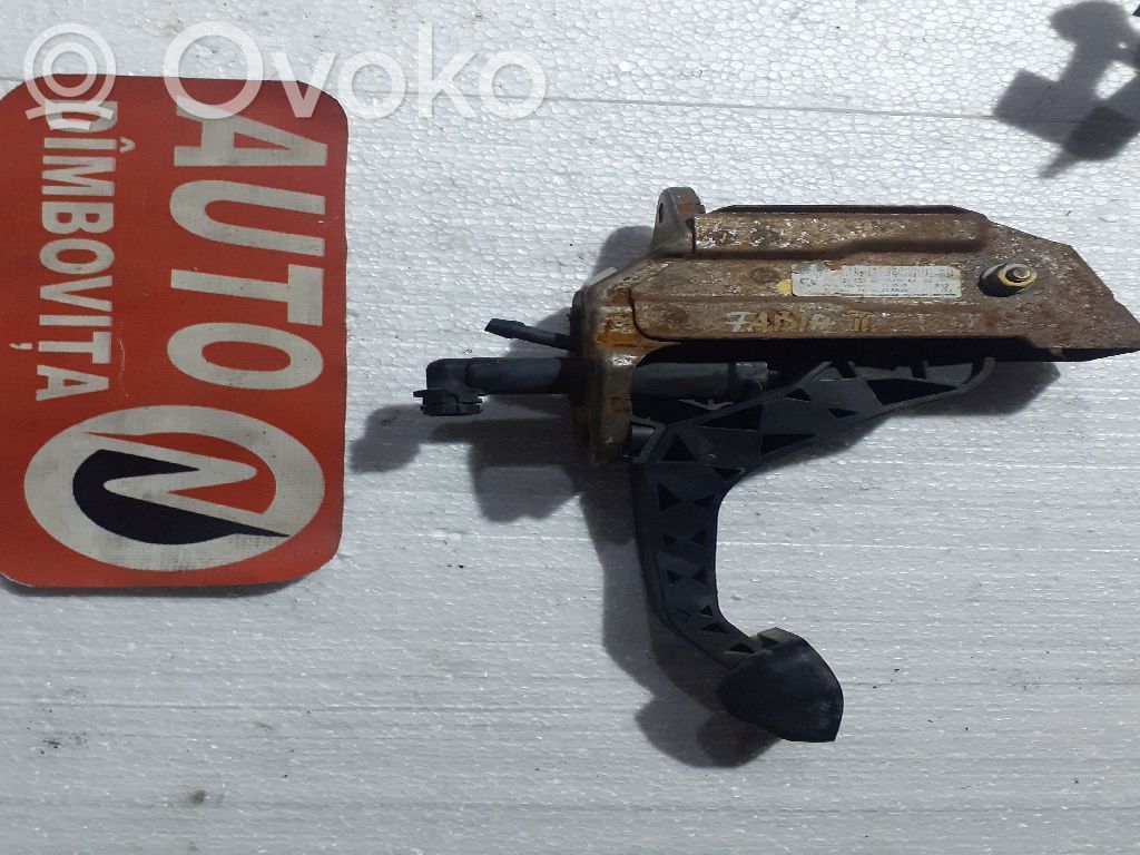 Skoda Fabia Mk2 (5J) Pedal de embrague 