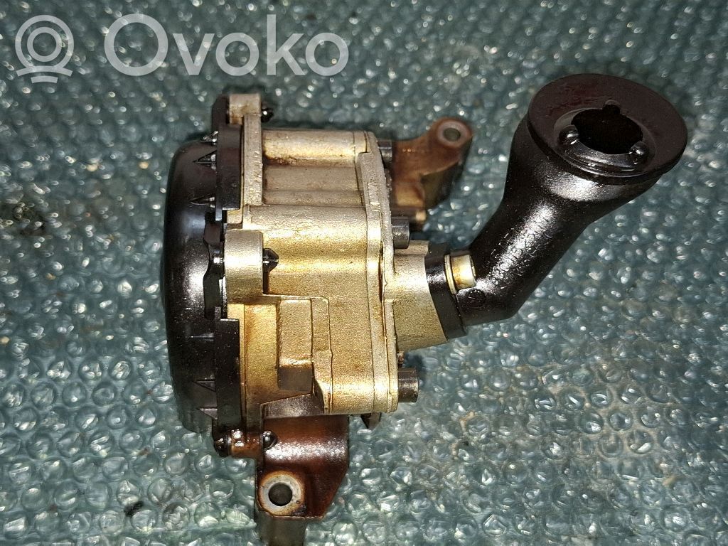 Volkswagen Golf V Bomba de aceite 