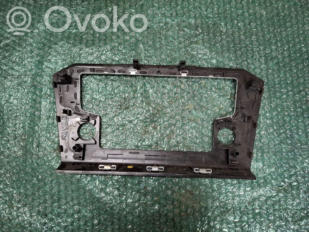 Volkswagen PASSAT B8 Rămă unitate radio/GPS 