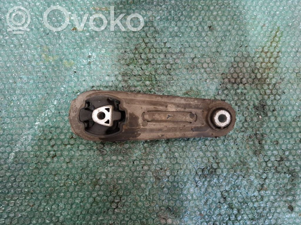 Dacia Logan I Engine mount bracket 