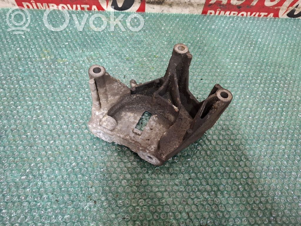 Opel Corsa D Engine mount bracket 