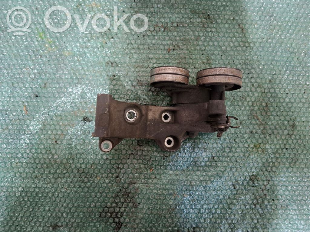 Opel Astra H Engine mount bracket 