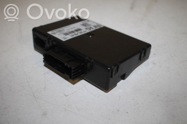 Audi A8 S8 D4 4H Gateway control module 