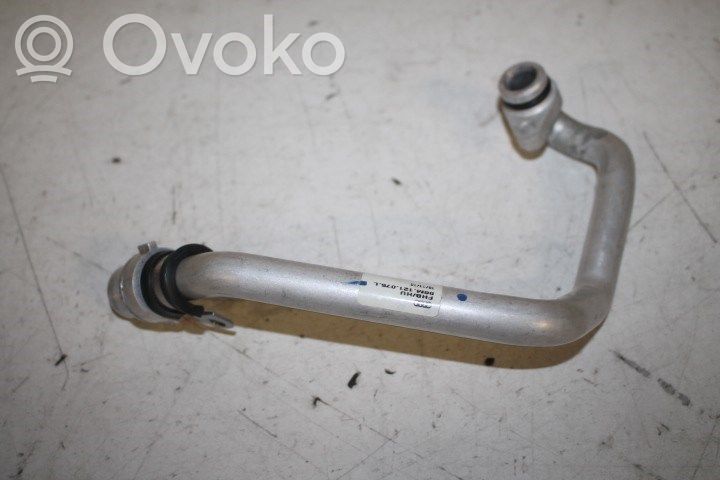 Audi RS4 B9 Conductă/furtun lichid de răcire motor 