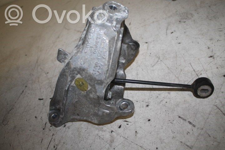 Audi Q7 4M Engine mount bracket 