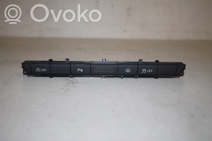 Audi A3 S3 8V Inne przełączniki i przyciski 